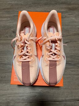 Nike Pegasus Plus - 3