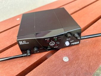 Bezdrátový Mikrofon AKG SR 40 PRO2 DUAL - 3
