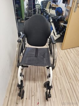 Invalidní vozík, pevná záda, 42cm - 3
