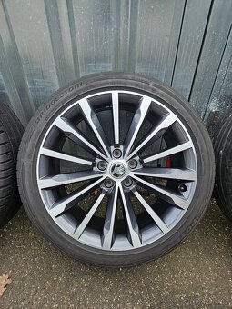 Letní alu kola Trinity 19" Škoda Superb L&K 235/40 R19 - 3