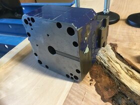 SCHUNK - 3