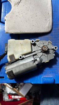 VW Golf 4 ovladani a motor stresniho okna - 3