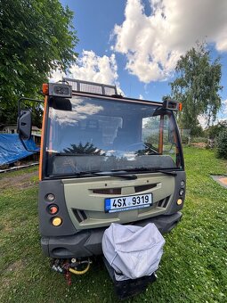 Bucher BU 100 - 3