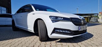 Škoda Superb 2.0 TDI DSG SportLine 4x4 PanoramaŤažnéKamer - 3