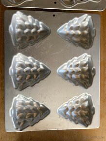 Formy na pečení. Medvídci a stromky. - 3