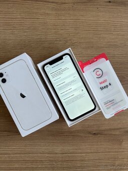 Apple Iphone 11 64GB ZÁRUKA 12 MĚSÍCŮ Stav: B Baterie: 100% - 3