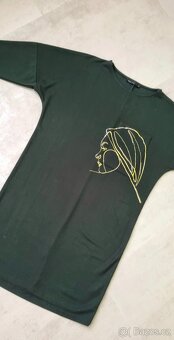 Dámské šaty se zlatým motivem - 3