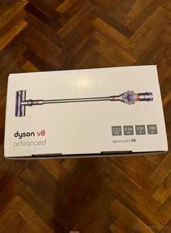 Tyčový vysavač Dyson V8 Advanced nový nerozbalený - 3