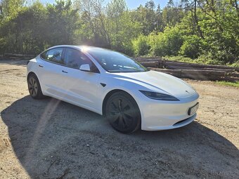 Tesla Model 3 Highland - 3