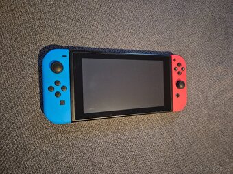 Nintendo Switch + hry a příslušenství - 3
