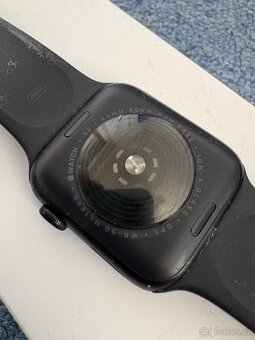 Apple Watch SE 44mm - 3