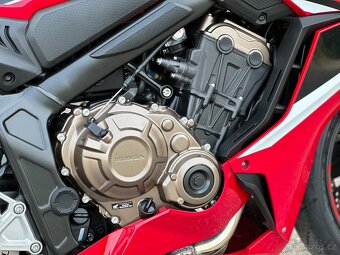 Honda CBR650R - 3