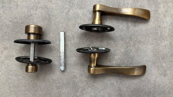 Rozetové kování Excel ve stylu starobronz - 3