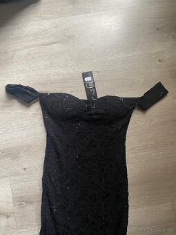 Černé krajkové midi šaty s flitry - 3