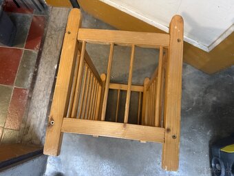 dřevěná postýlka pro panenky - 3