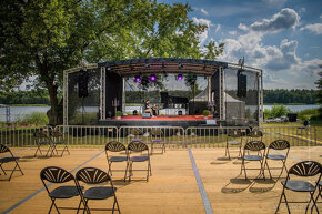 Pronájem pódia / certifikovaná mobilní stage 8x6m a 10x8 - 3