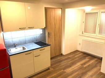 1+kk Olomouc Zeyerova 26m2, bez RK , cena 8500,- Kč - 3
