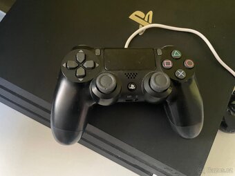 PS4 PRO ,1 TB,2 ovladače - 3