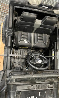 Dětské elektrické auto Jeep Wrangler Rubicon,černé - 3