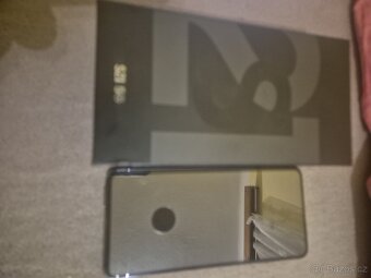 Samsung s 21. 8 GB RAM.128 GB pamět. - 3
