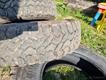 Prodám 3ks pneu 225/70 r16 - 3