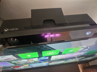 Xbox one X konzole, kinect, volant, hry - 3