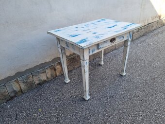 Stůl v patině po renovaci - 3