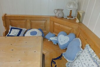 Selský jídelní roh , stůl a židle - 3