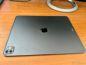 iPad Pro 12.9" (4. gen, 256 GB, Wi-Fi) + Magic Keyboard - 3