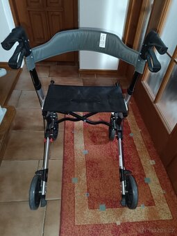 Chodítko pro dospělé - 3