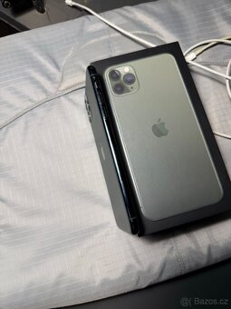 iPhone 11 pro max 64 GB olivově zelený - 3