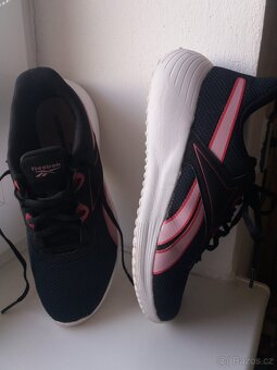 Dámské běžecké sportovní boty Reebok GY3947 Lite 3 - 3