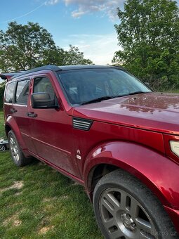 Dodge nitro 2,8 - 3