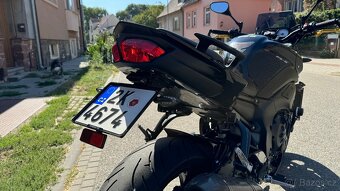 Yamaha FZ8 - 3