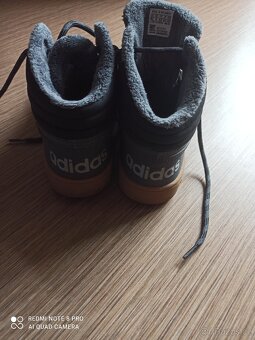 Tenisky Adidas kotníčkové - 3