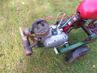 Traktůrek domácí výroby - "Tera" - 3