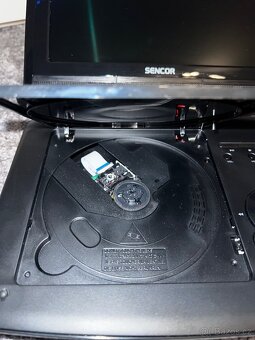 PŘENOSNÝ DVD PŘEHRÁVAČ SENCOR - 3