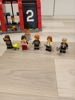 Lego city hasičská stanice 60414 - 3