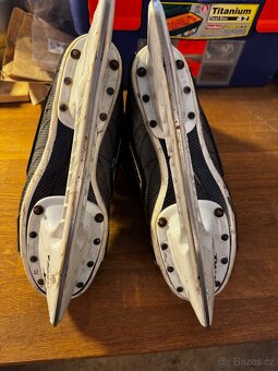 Brusle Bauer Supreme 7000 - 3