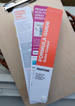 Pantone Formula Guide Solid Coated (2023) vzorník, barevnice - 3