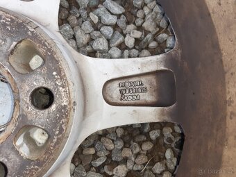 Originální alu. kola Škoda Octavia1 Pneu 205/60 R15 Letní - 3