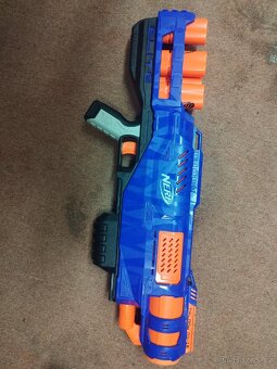 Mega set Nerf zbraní + zásobníky, vesta, příslušenství - 3