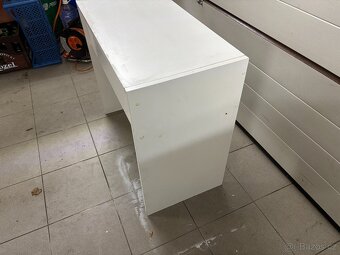 Bílý toaletní stolek se zrcadlem - 3