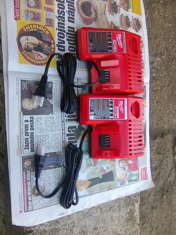 Milwaukee M18 a M12 nabijecka na 120voltu 1-3 kusy - 3