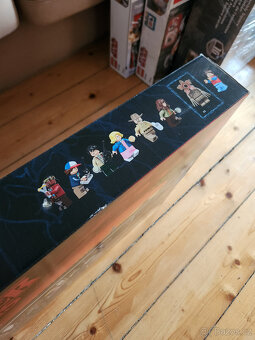 LEGO Stranger Things 75810 Upside Down - 3
