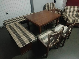S DOVOZEM jídelní set. Rohová lavice, tři židle a stůl - 3