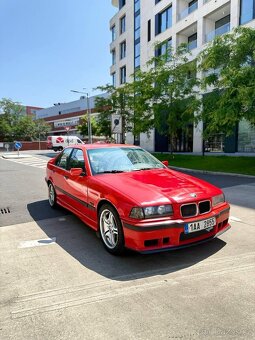 BMW E36 318is - 3
