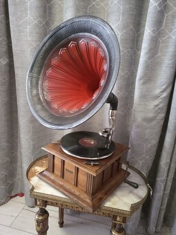 Gramofon s troubou - 3