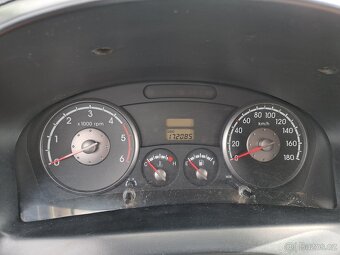 Kia Pregio 2.5 TCI - 3