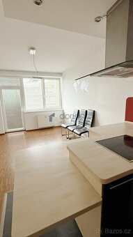 Pronájem bytu 2+kk/B, 52m², ul. Podkovářská, Praha 9 - Nová  - 3